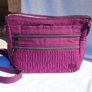 Lug Slider in Berry Purple